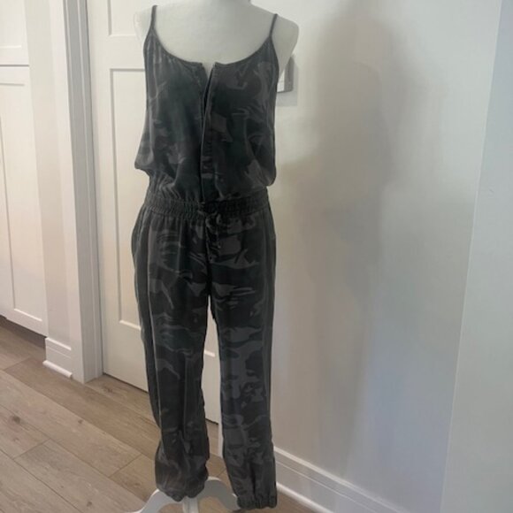 Pam & Gela Camo Strappy Jumpsuit - Size M - Picture 3 of 6